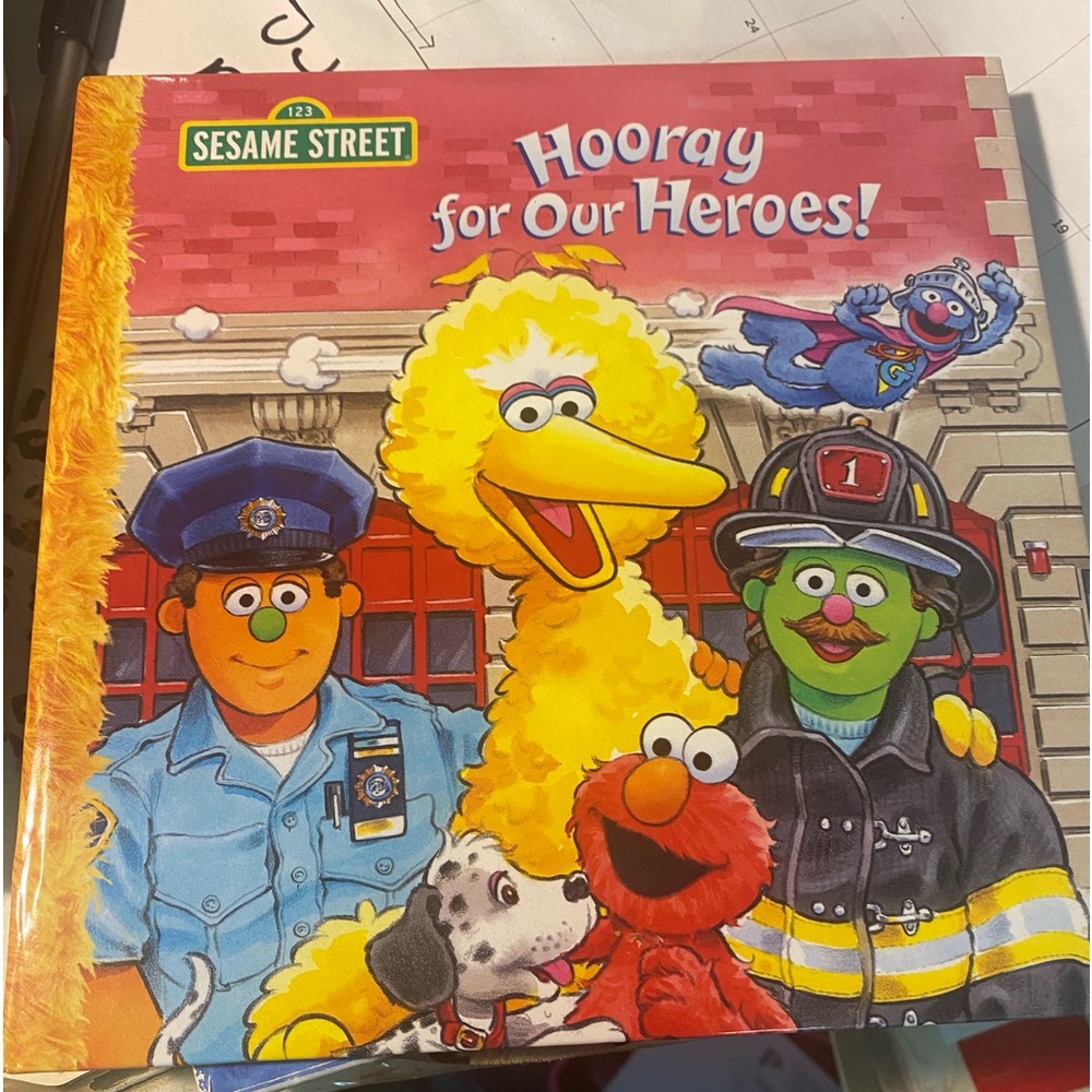 VGC Sesame Street Hooray For Our Heroes!! hardcover